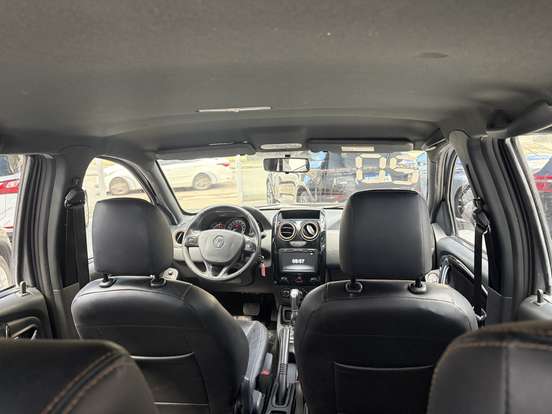 RENAULT-DUSTER-2019