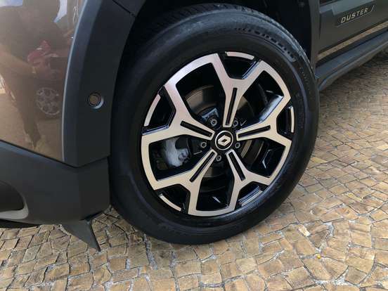 RENAULT-DUSTER-2022