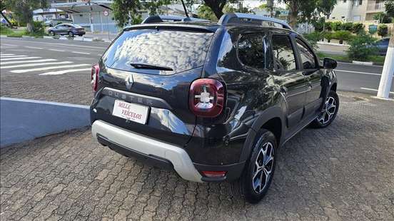 RENAULT-DUSTER-2021