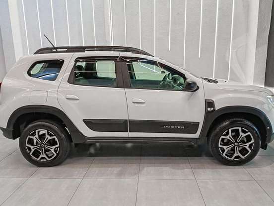 RENAULT-DUSTER-2022