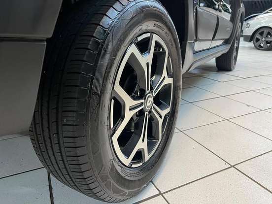 RENAULT-DUSTER-2022