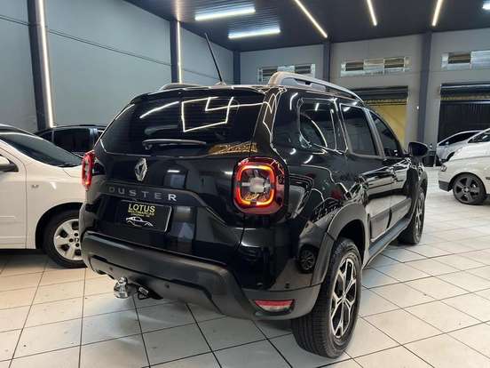 RENAULT-DUSTER-2022
