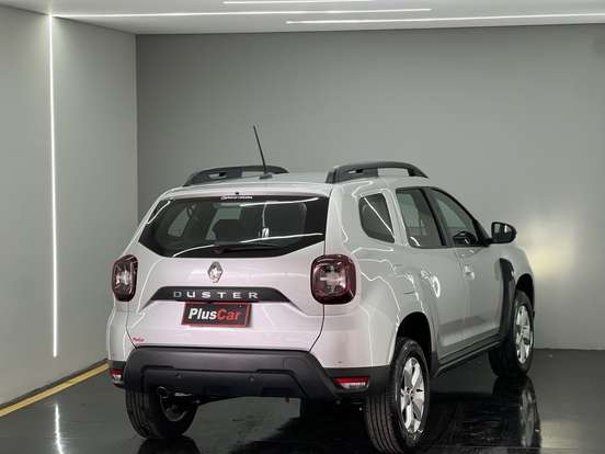 RENAULT-DUSTER-2023