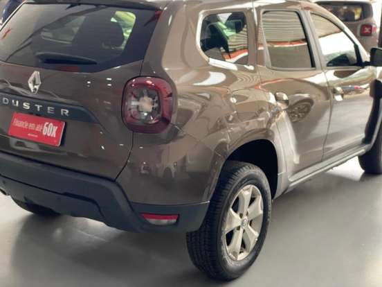 RENAULT-DUSTER-2023