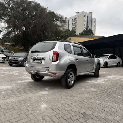 RENAULT-DUSTER-2013