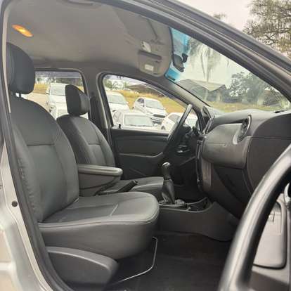 RENAULT-DUSTER-2013
