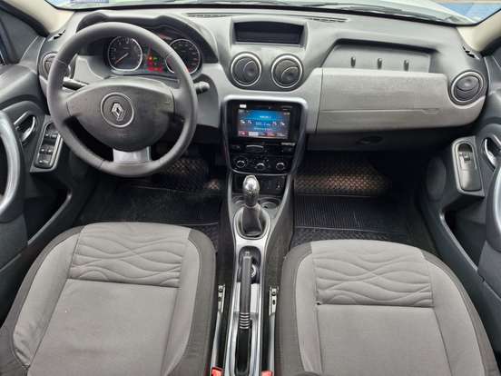 RENAULT-DUSTER-2014