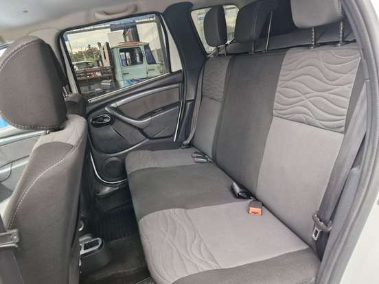 RENAULT-DUSTER-2014