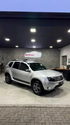 RENAULT DUSTER 2.0 DYNAMIQUE 4X2 16V FLEX 4P AUTOMÁTICO