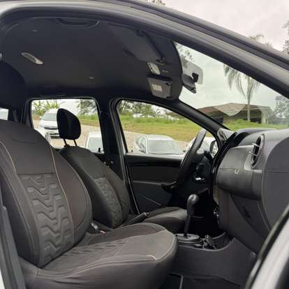 RENAULT-DUSTER-2015