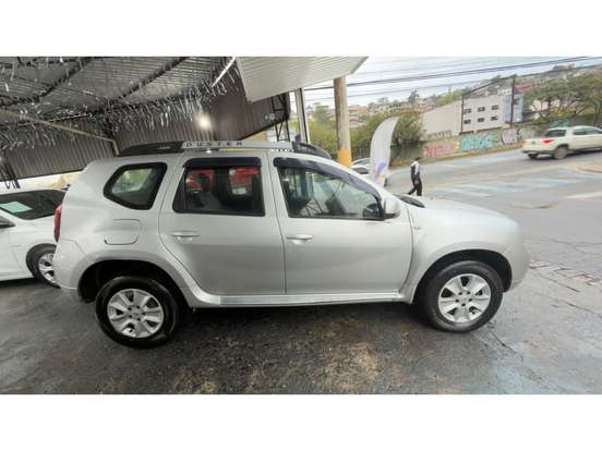 RENAULT-DUSTER-2016