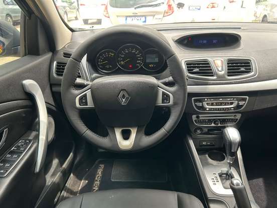 RENAULT-FLUENCE-2011