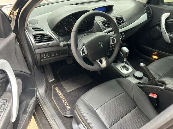 RENAULT-FLUENCE-2.0 DYNAMIQUE 16V FLEX 4P AUTOMÁTICO RENAULT-FLUENCE-2011