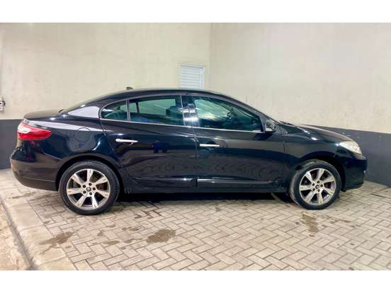 RENAULT-FLUENCE-2.0 PRIVILÉGE 16V FLEX 4P AUTOMÁTICO RENAULT-FLUENCE-2012
