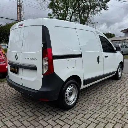 RENAULT-KANGOO-2024