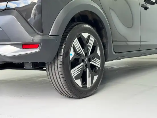 RENAULT-KARDIAN-2025