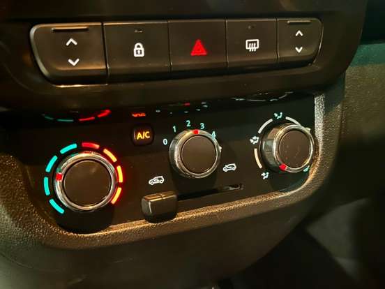 RENAULT-KWID-1.0 12V SCE FLEX INTENSE MANUAL RENAULT-KWID-2024