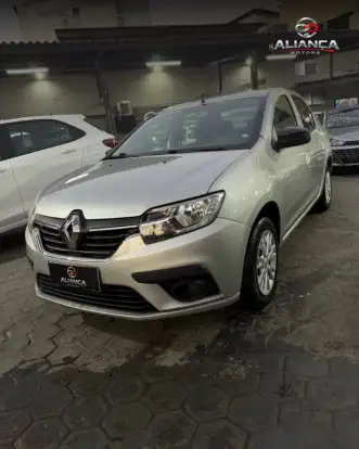 RENAULT-LOGAN-2023
