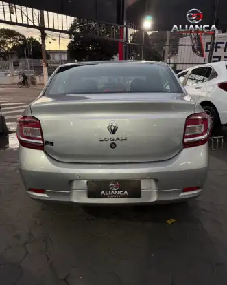 RENAULT-LOGAN-2023