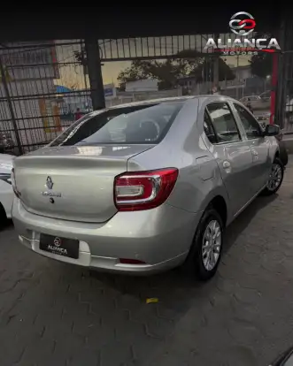 RENAULT-LOGAN-2023