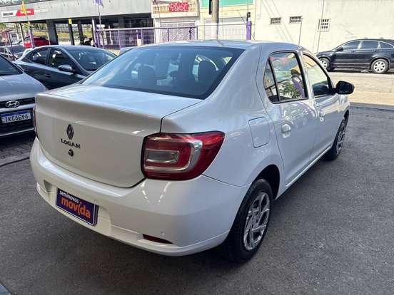 RENAULT-LOGAN-2024