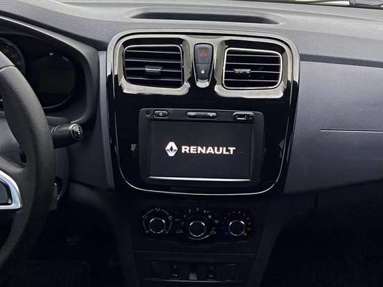 RENAULT-LOGAN-2024
