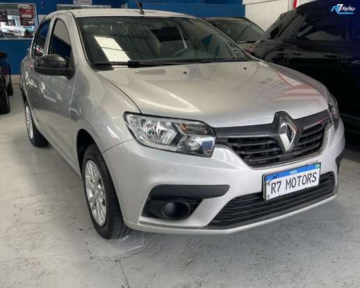RENAULT-LOGAN-2021