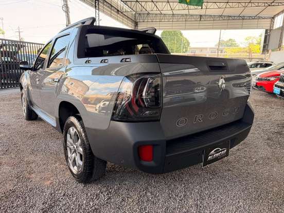 RENAULT-OROCH-2024