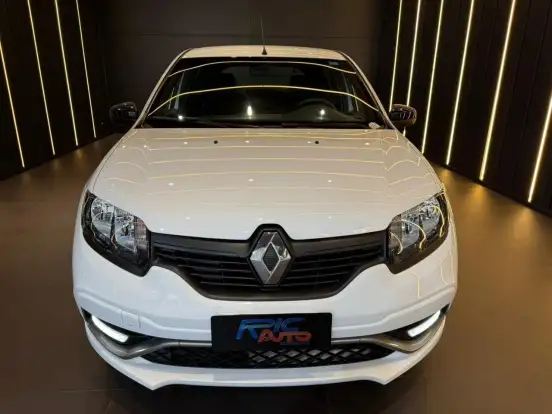 RENAULT-SANDERO-2022