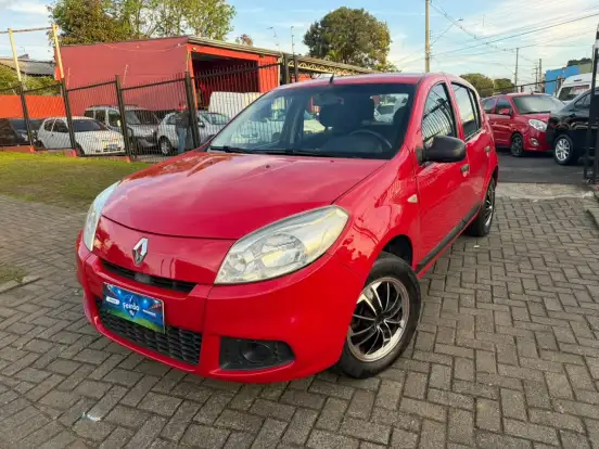 RENAULT-SANDERO-2011