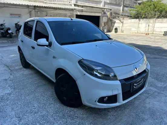 RENAULT-SANDERO-1.0 EXPRESSION 16V FLEX 4P MANUAL RENAULT-SANDERO-2014