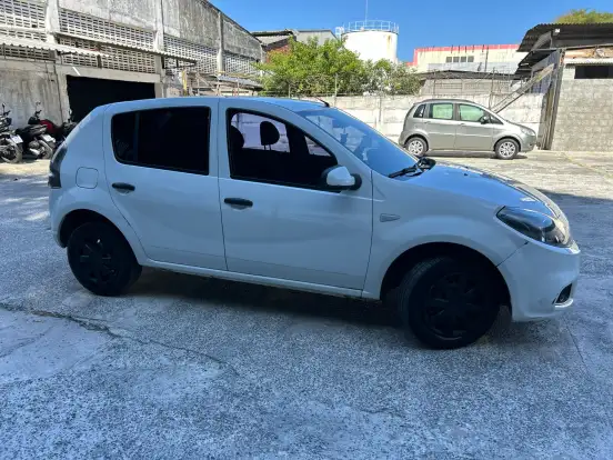 RENAULT-SANDERO-1.0 EXPRESSION 16V FLEX 4P MANUAL RENAULT-SANDERO-2014