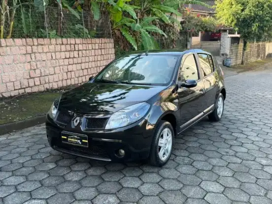 RENAULT-SANDERO-2008