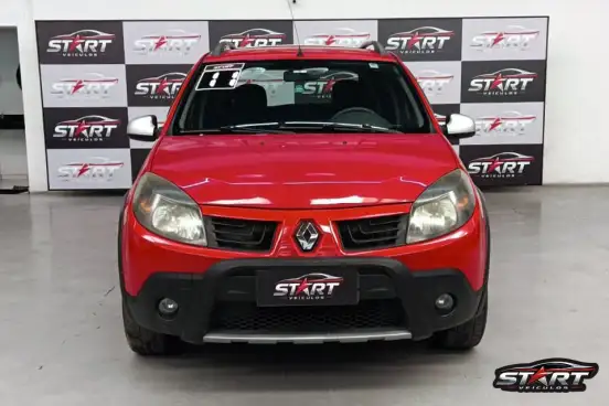RENAULT-SANDERO-2010