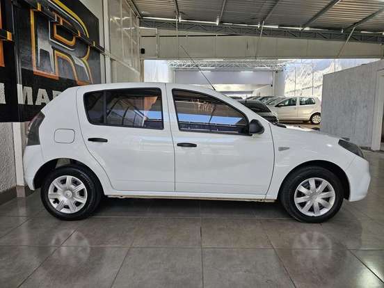 RENAULT-SANDERO-1.0 AUTHENTIQUE 16V FLEX 4P MANUAL RENAULT-SANDERO-2014