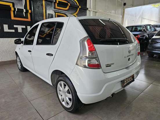 RENAULT-SANDERO-1.0 AUTHENTIQUE 16V FLEX 4P MANUAL RENAULT-SANDERO-2014