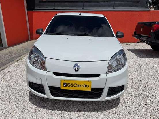 RENAULT-SANDERO-2011