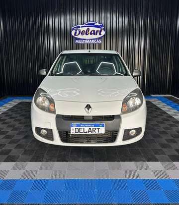 RENAULT-SANDERO-2014