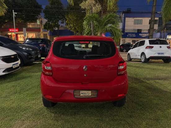 RENAULT-SANDERO-2017