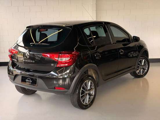RENAULT-SANDERO-2019