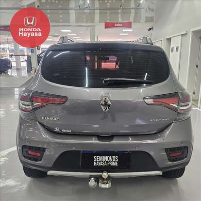 RENAULT-SANDERO-2020