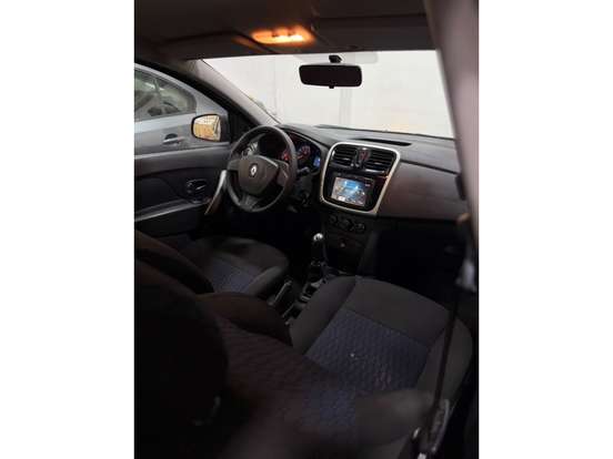 RENAULT-SANDERO-2014