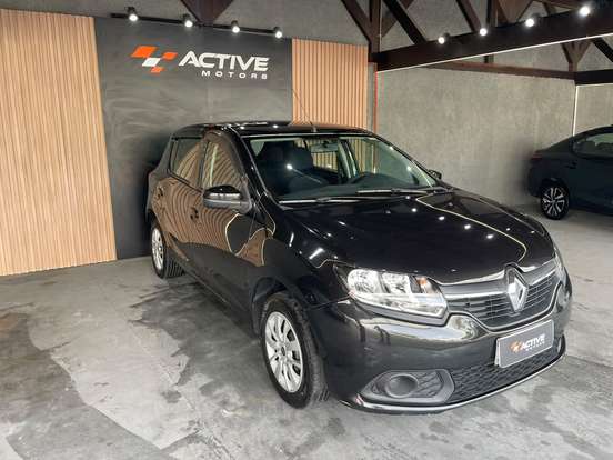 RENAULT-SANDERO-2014