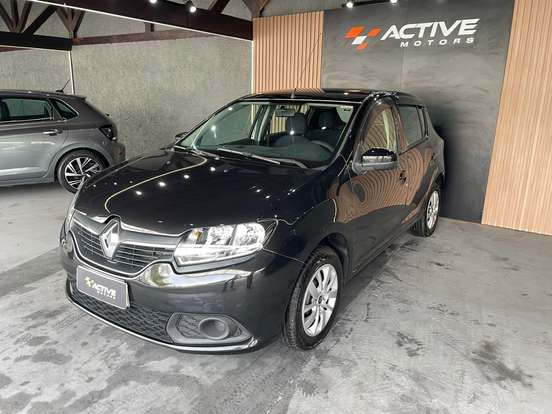 RENAULT-SANDERO-2014