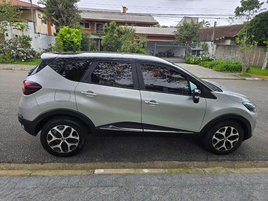 RENAULT-CAPTUR-2018