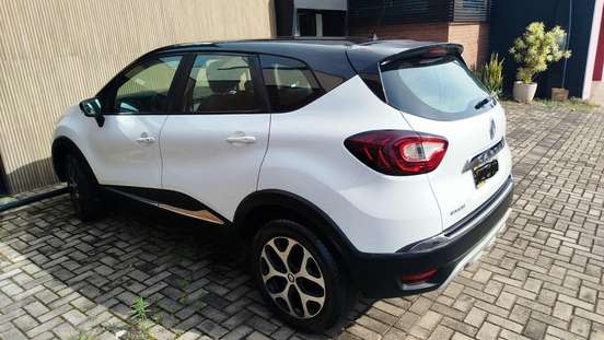 RENAULT-CAPTUR-2019