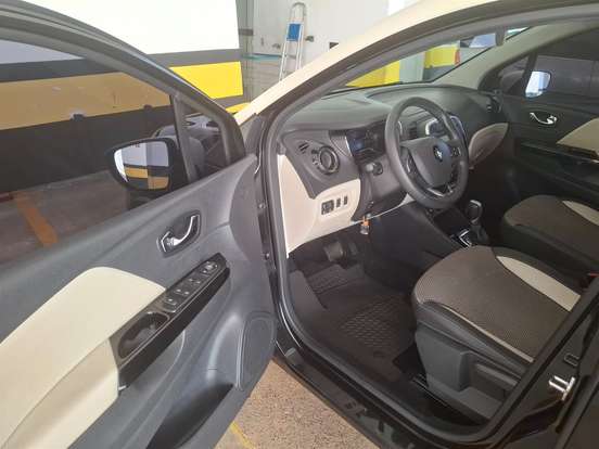 RENAULT-CAPTUR-2018