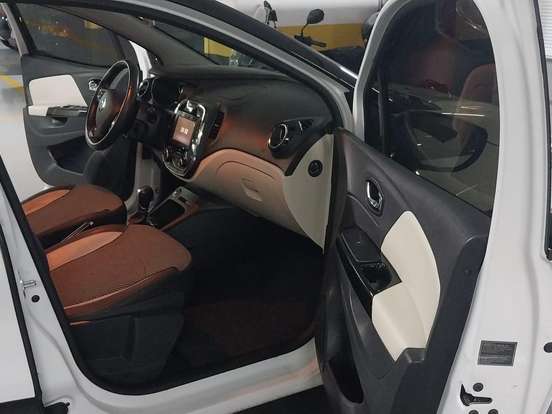 RENAULT-CAPTUR-1.6 16V SCE FLEX INTENSE X-TRONIC RENAULT-CAPTUR-2019