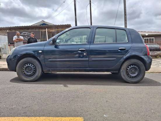 RENAULT-CLIO-2005