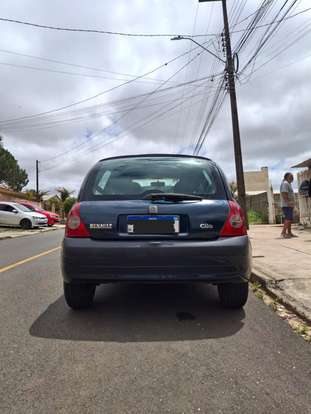 RENAULT-CLIO-2005